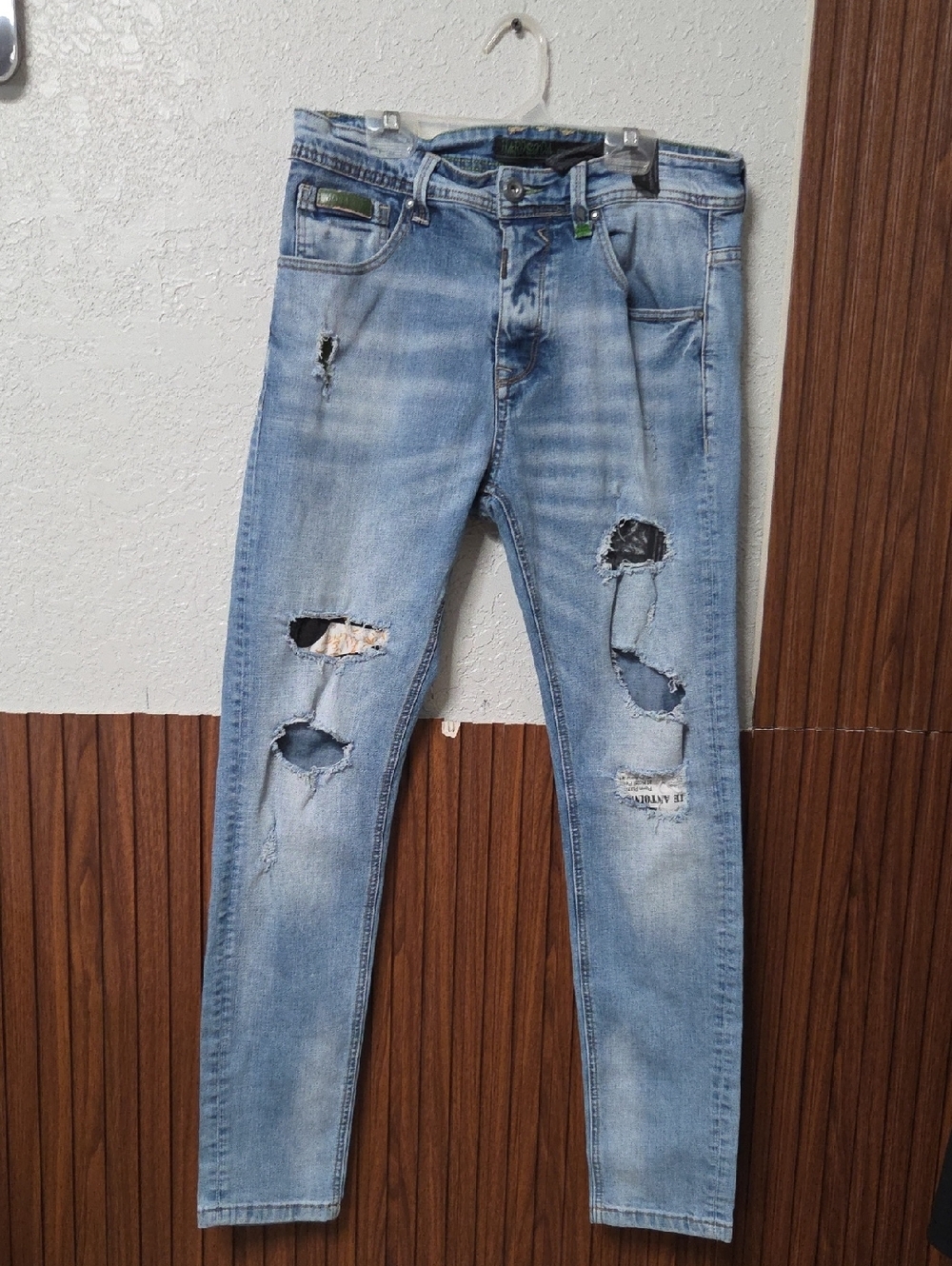Hard Soda Men's Light Blue Skinny Ripped Jeans - Slim Fit 33x30